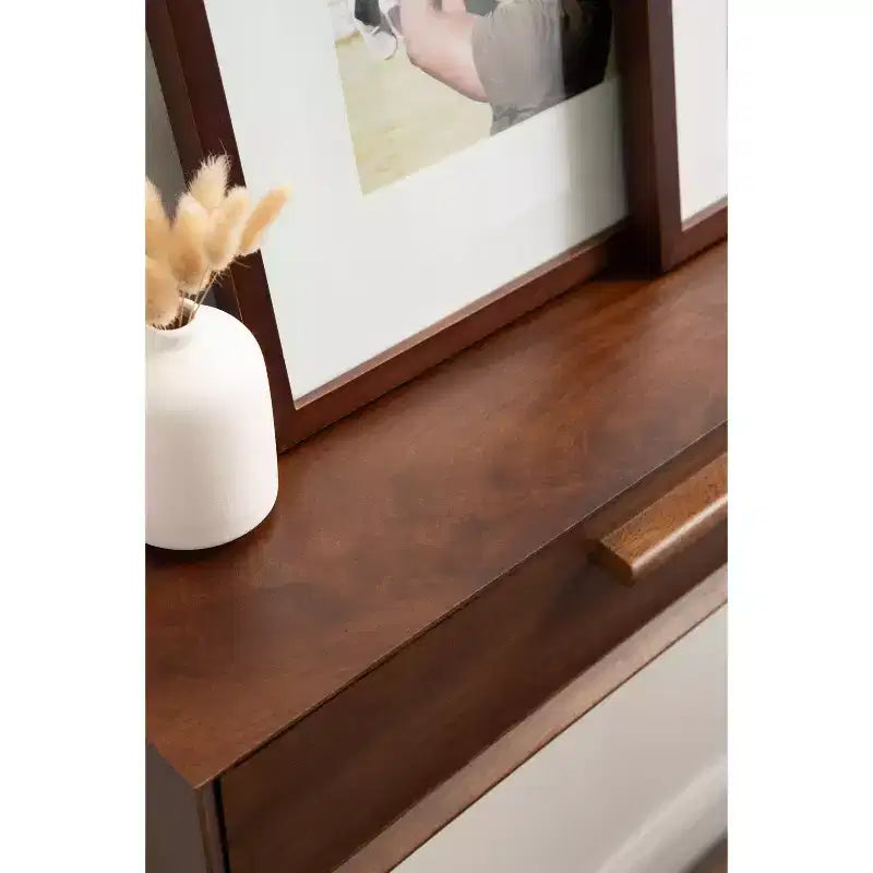 Estante flotante McCutcheon de 30"x9"x6" color Nogal Marrón