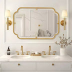 Espejo de pared metálico con esquinas redondeadas de 24"x36", dorado