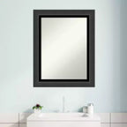 Espejo de pared de baño negro Tuxedo sin bisel de 23" x 29": Marco rectangular moderno de poliestireno, incluye accesorios de montaje