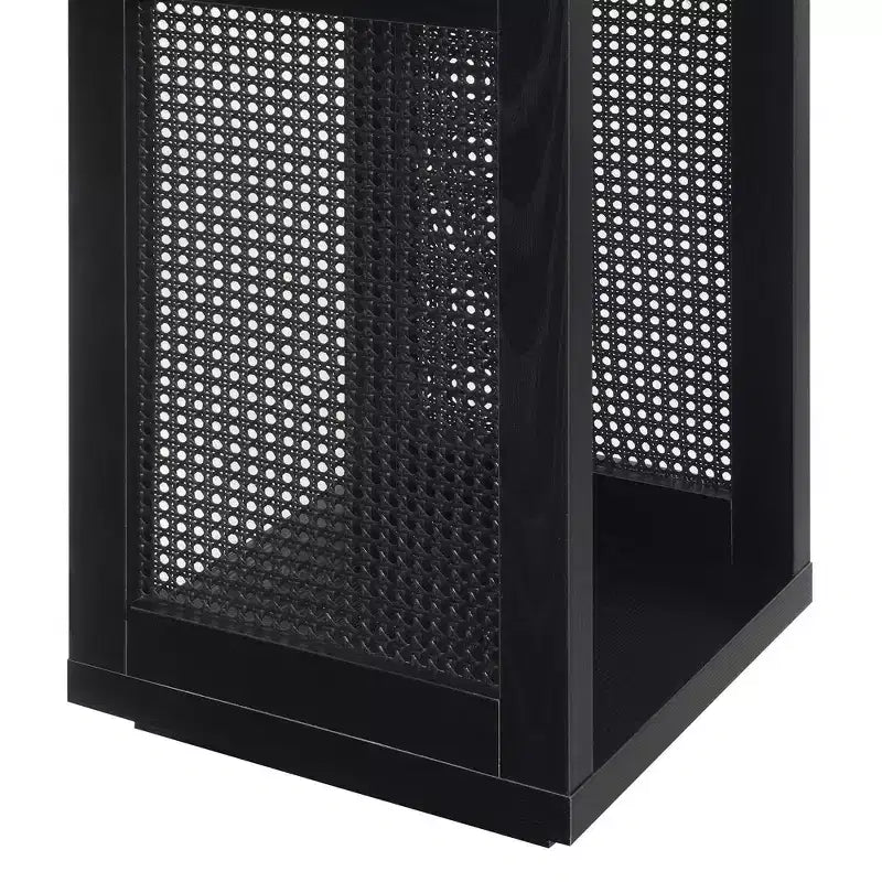 Mesa auxiliar con estante Northfield Admiral Weave en negro/negro