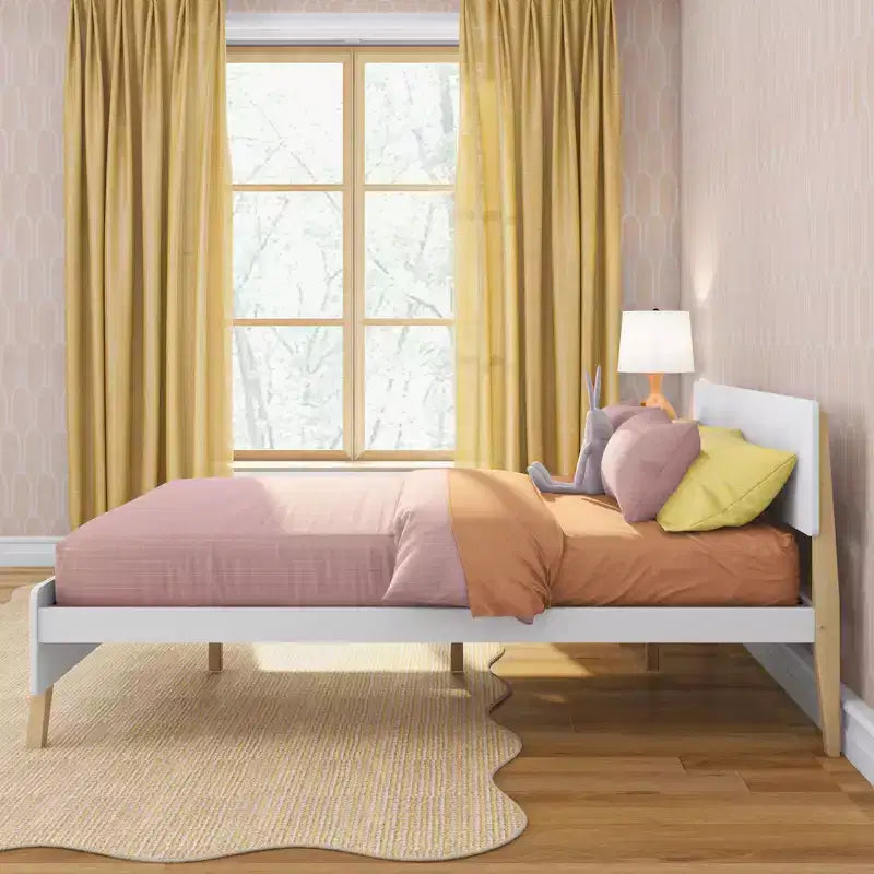 Cama Queen Size con cabecero y piecero estilo moderno de mediados de siglo