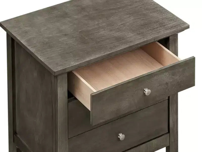 Mesita de noche Hammond de 3 cajones (26 pulg. de alto x 24 pulg. de ancho x 18 pulg. de profundidad)