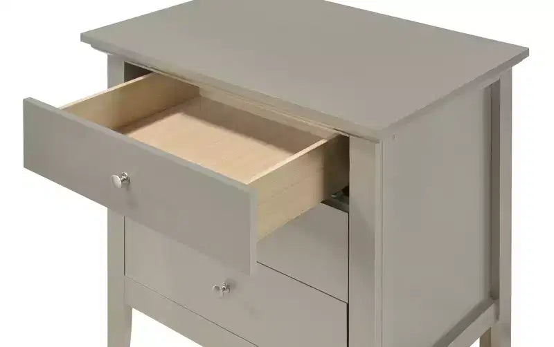 Mesita de noche Hammond de 3 cajones (26 pulg. de alto x 24 pulg. de ancho x 18 pulg. de profundidad)