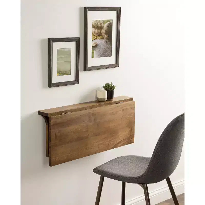 Escritorio Corblynd de madera para montar en la pared