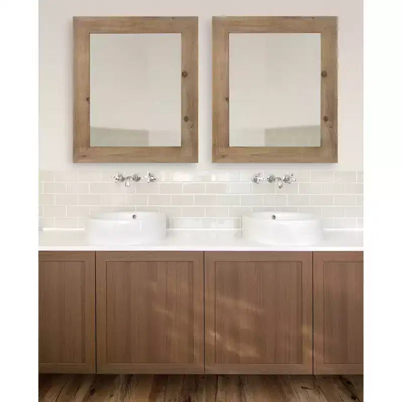Espejo de pared enmarcado de madera Garvey de 30 x 36