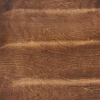 Taburetes de bar con estructura de metal y asientos y respaldos de madera maciza con acabado antiguo